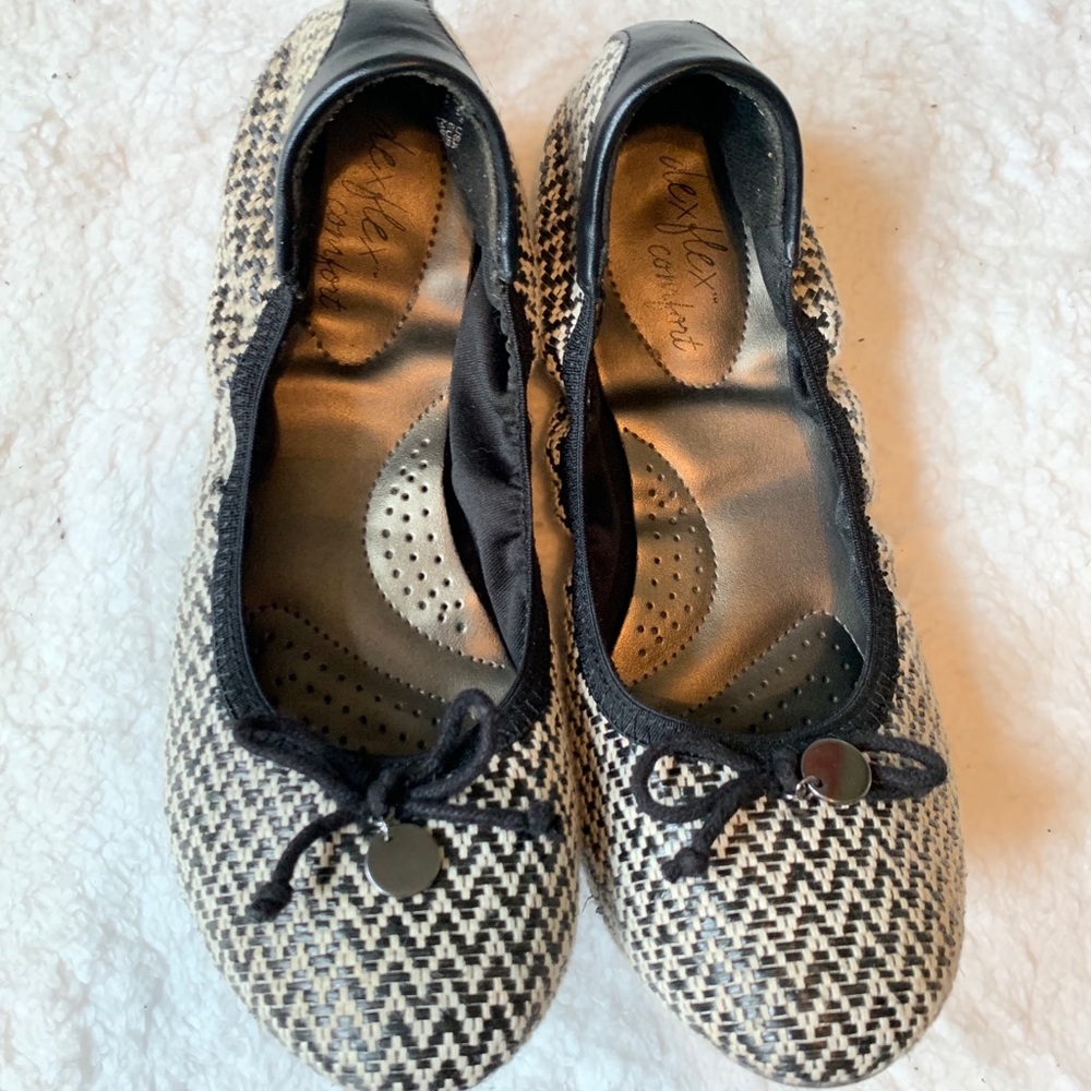 American Eagle by Payless | Black and White Flats